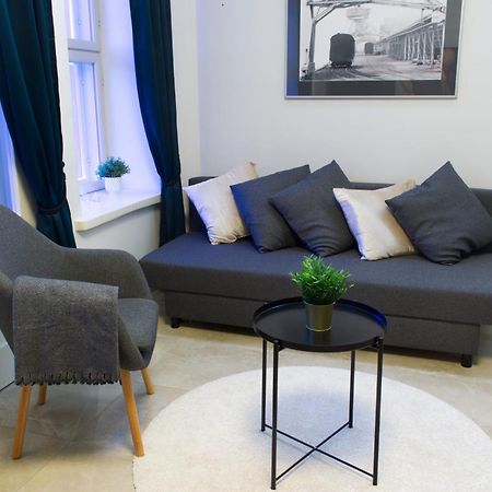Chic Studio In Historic Kruununhaka, เฮลซิงกิ ภายนอก รูปภาพ
